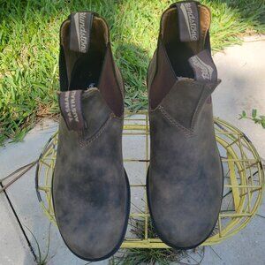 Blundstone Chelsea Boot #585, Size 5.5  Australian (U.S. Women's Size 8.5)